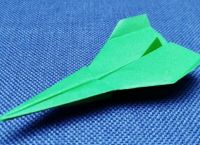 [纸飞机怎么折]纸飞机怎么折飞得快
