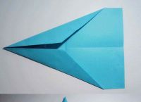 纸飞机怎么折飞得远飞得久正方形纸的简单介绍