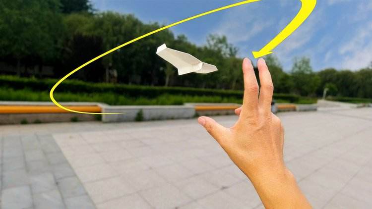 [纸飞机回旋]纸飞机回旋纸飞机