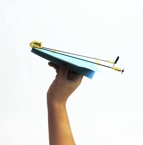 [因为是纸飞机]因为是纸飞机几划