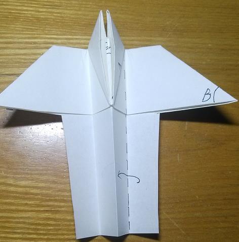 [播放纸飞机怎么做]播放简单纸飞机教程