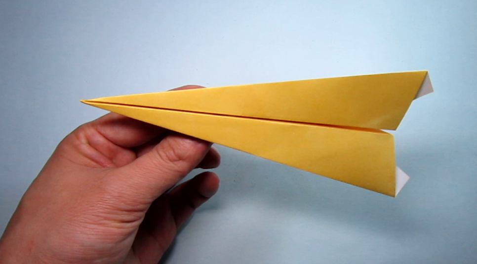 [简单的纸飞机怎么折飞得远]简单的纸飞机怎么折飞得远一点