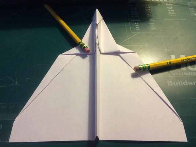 [纸飞机的折法文字步骤]纸飞机的折法用文字表示