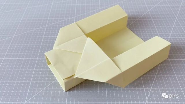 [纸飞机群组转圈圈]可以转圈圈的纸飞机