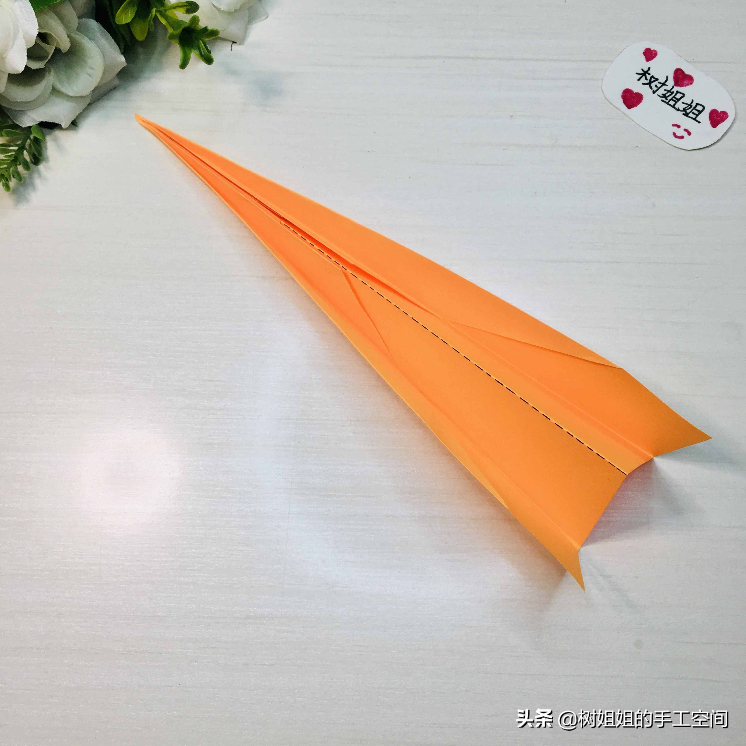 [纸飞机的折法视频]幼儿折纸飞机的折法视频