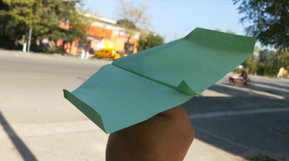 [超音速纸飞机之王]能飞9000000公里的纸飞机