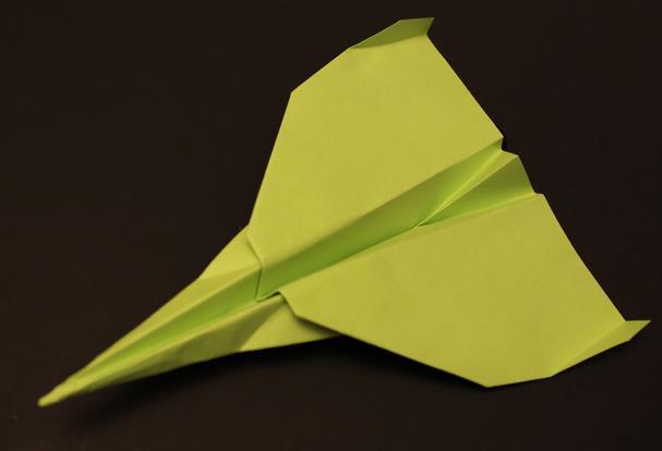[能一直飞的纸飞机]能一直飞的纸飞机 战斗