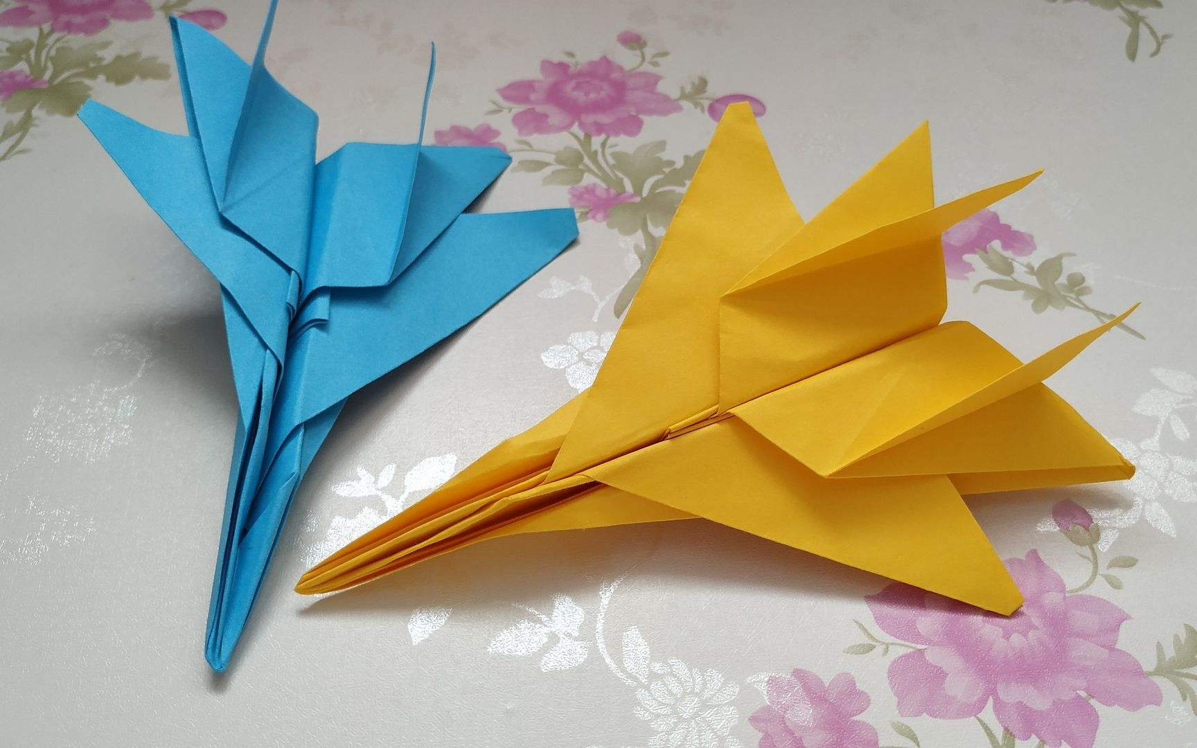 纸飞机怎么折飞得远简单-纸飞机怎么折飞得远 简单