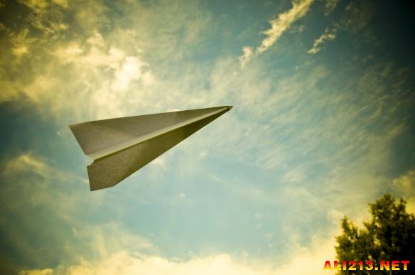 纸飞机视频-怎么折飞得远的纸飞机视频