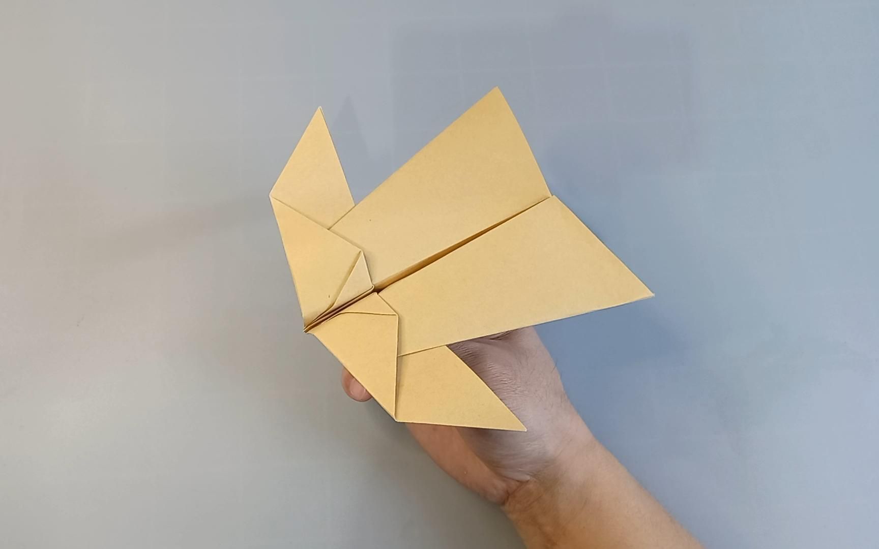 转一圈回来的纸飞机、转一圈回来的纸飞机怎么折